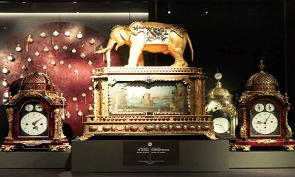 Dünyada tek: Topkapı Sarayı'nın tarihi saat koleksiyonu ziyarete açılıyor