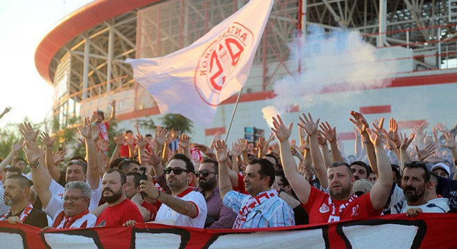 'Antalyaspor Sahipsiz Değildir' yürüyüşü