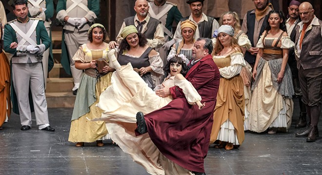 'Aşk İksiri' tekrar sahnede