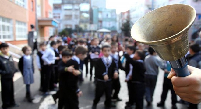 18 milyon öğrenci için ders zili çaldı