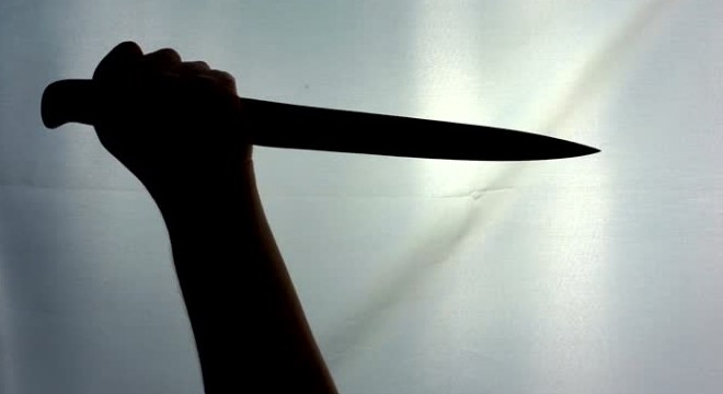2 çocuk annesi, evinde bıçaklanmış halde ölü bulundu