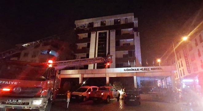7 katlı otelde yangın paniği