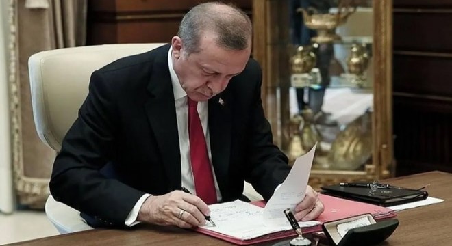 7 vali merkeze çekildi, 19 valilikte görev değişikliği