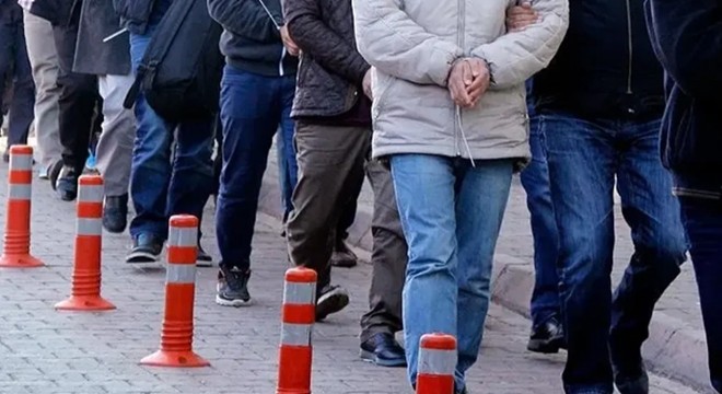 8 ilde FETÖ/PDY operasyonu; 18 gözaltı