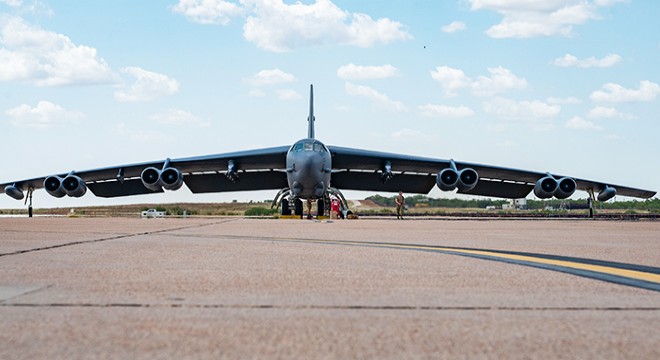 ABD'de ‘B-52 Stratofortress' uçağı düştü