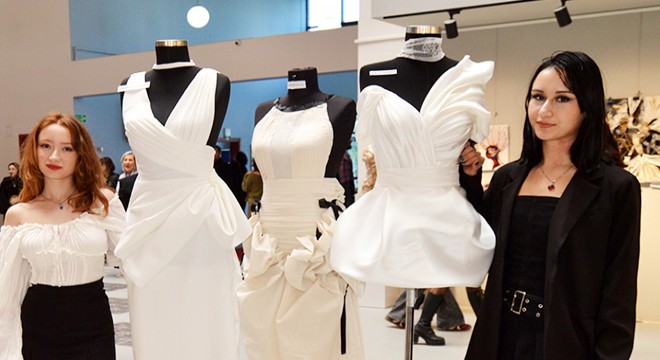 AÜ GSF'de mini defile