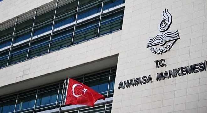 AYM'den 11 siyasi parti hakkında karar