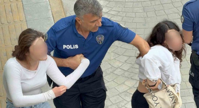 Adliyede ortalık karıştı: 8 kadın gözaltına alındı