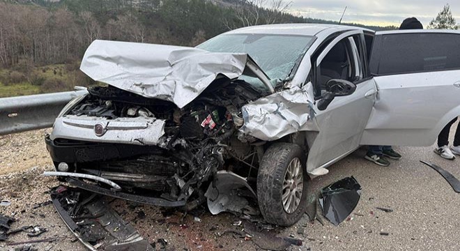 Ağlasun'da kaza: 5 yaralı