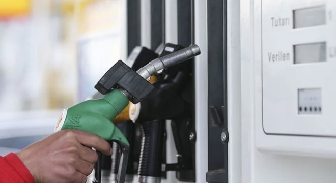 Akaryakıtta rekor fiyat, ağır vergi