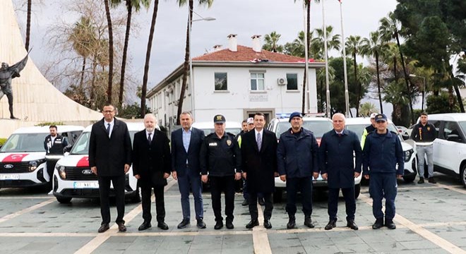 Alanya'da polis ve jandarmaya 15 araç