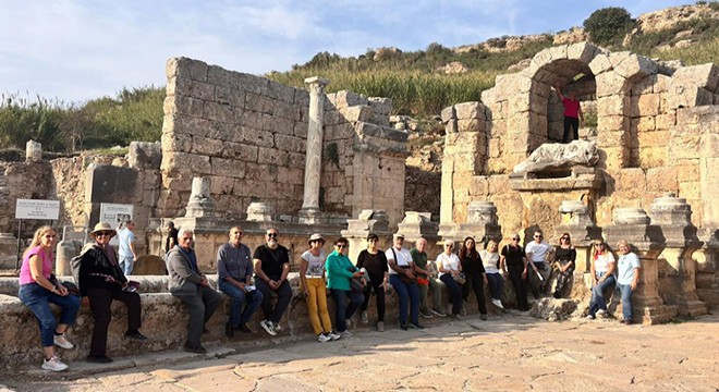 Antalya Perge'de 'Öğrenmenin yaşı yoktur' gezisi