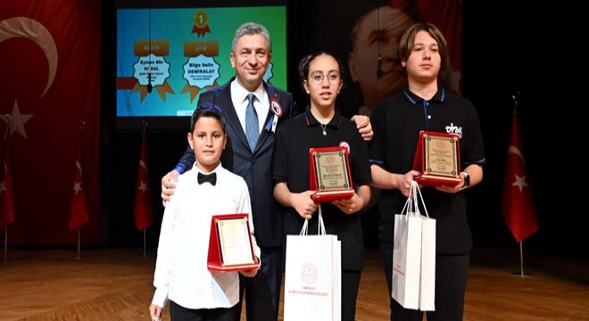 Antalya'da 24 Kasım Öğretmenler Günü kutlandı