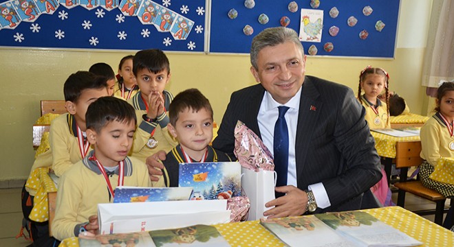 Antalya'da 498 bin 603 öğrenci karne heyecanı yaşadı