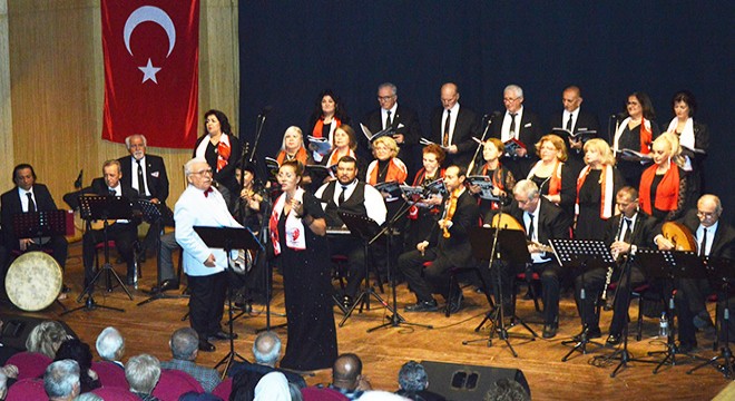 Antalya'da 'Sevgi Çiçekleri' konseri