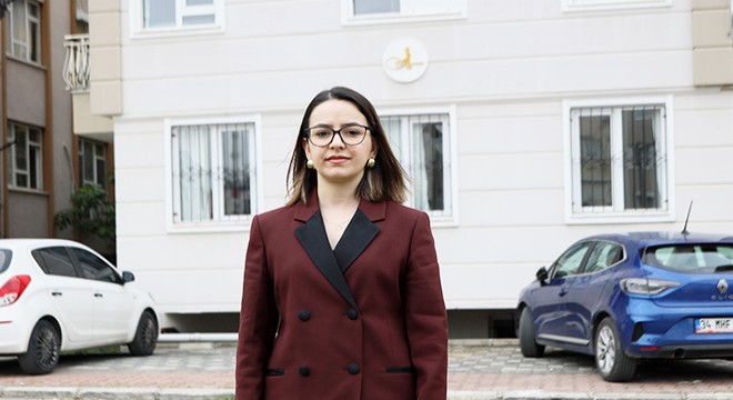 Antalya'da ev sahibinin borcu nedeniyle binanın elektriği kesildi