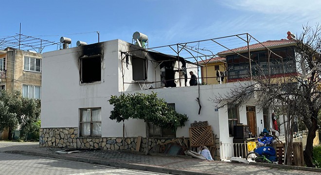 Antalya'da ev yangınında 2 çocuk hastanelik oldu
