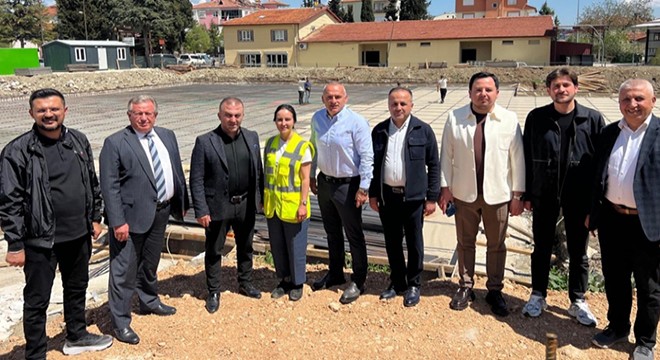 Antalya'da gençlik merkezini incelediler