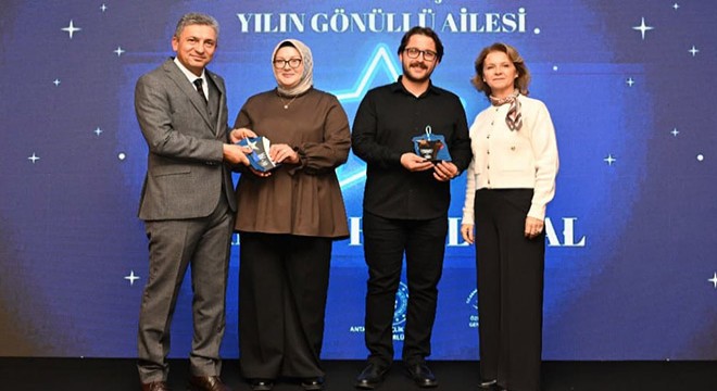 Antalya'da iyilikle yükselen gönüller ödüllendirildi