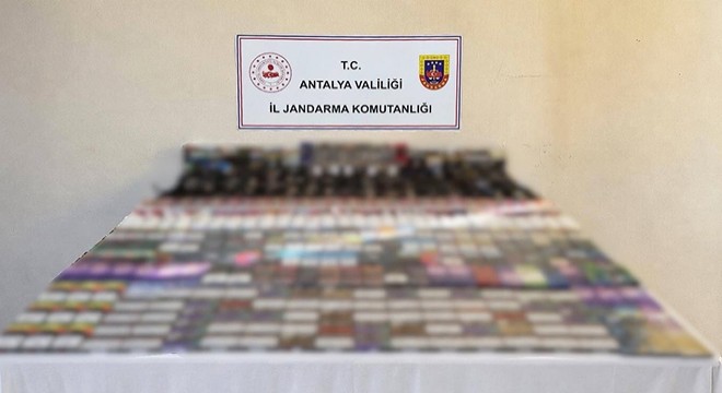 Antalya'da kaçak sigara operasyonu