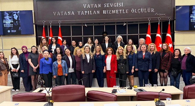 Antalya'da kadınların mücadelesi konuşuldu