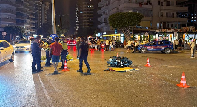 Antalya'da motosikletiyle kaza yapan sürücü ağır yaralandı