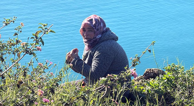 Antalya'da otizmli oğlu başka şehre nakledilmesin diye falezlere çıktı