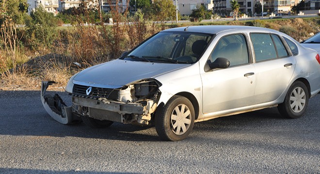 Antalya'da otomobille motosiklet çarpıştı: 1 yaralı