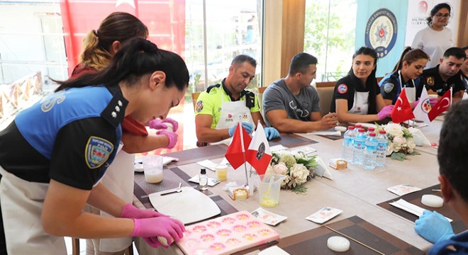 Antalya'da polisler özel gereksinimli bireylerle buluştu