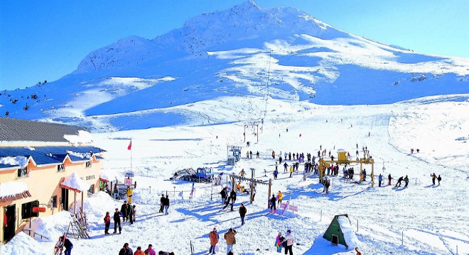 Antalya'da sömestir tatiline kar bereketi