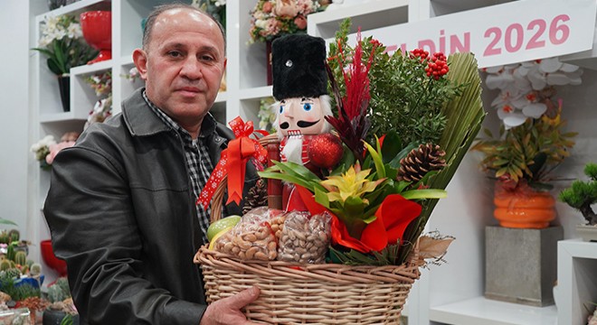 Antalya'da yeni yıl sepetleri 3 bin liradan alıcı buluyor