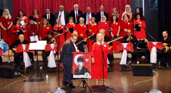 Antalyalı türkülerle ısındı