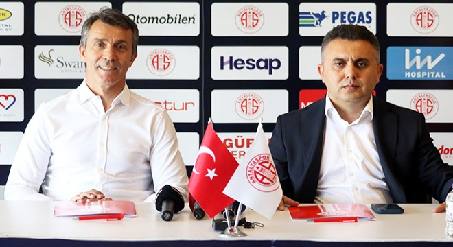 Antalyaspor'da Bülent Korkmaz imzayı attı