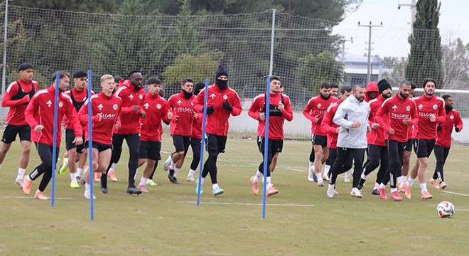 Antalyaspor, ikinci yarı hazırlıklarını sürdürüyor