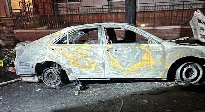 Araçta patlama: 7 itfaiyeci yaralandı