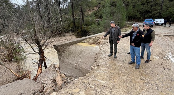 Aşırı yağışlar 4 köyde hasara neden oldu