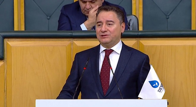 Babacan: Emekli hakkını istiyor