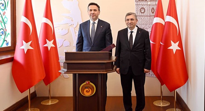 Bakan Bayraktar'dan Antalya Valiliğine ziyaret