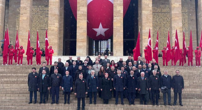 Bakan Tekin, öğrencilerle Anıtkabir'i ziyaret etti
