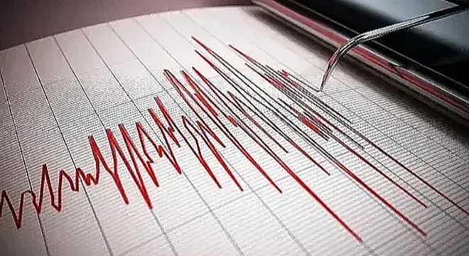 Balıkesir'de 10 saniye arayla 2 deprem