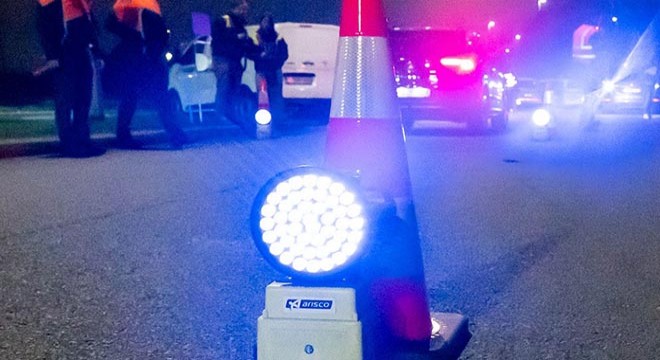 Belçika'da trenle okul servisi çarpıştı: 4 ölü