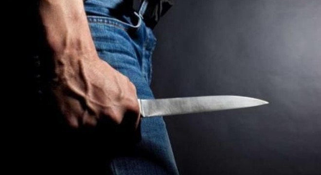 Belediye işçisi tartıştığı kadın memuru bıçakladı