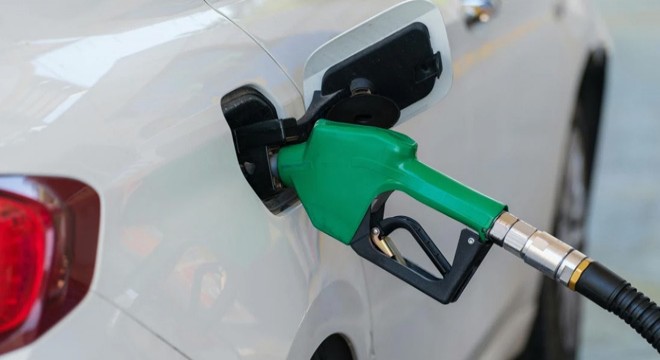 Benzine indirim gelecek mi?