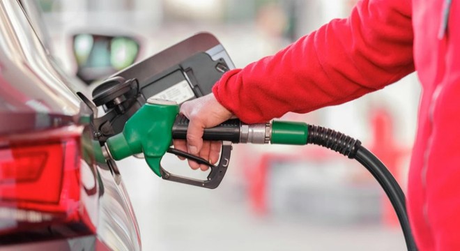 Benzine zam gelecek mi?