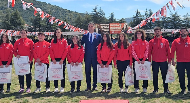 Bucak'ta 19 Mayıs kutlandı