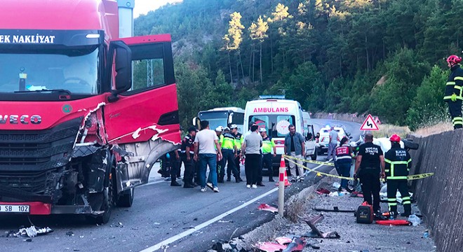 Bucak'ta kaza: 1 ölü, 1 yaralı