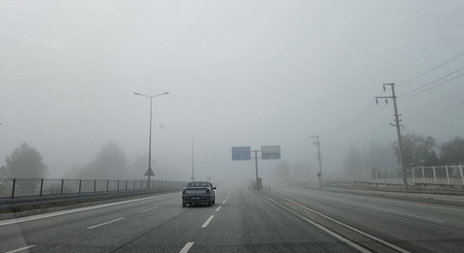 Bucak'ta sis görüş mesafesini düşürdü