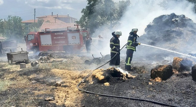 Burdur'da samanlık yangını