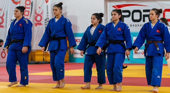 Burdurlu sporcular çeyrek finalde elendi