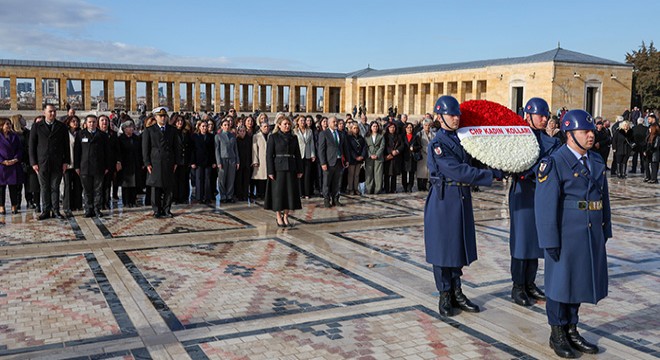 CHP Kadın Kolları, Anıtkabir'i ziyaret etti